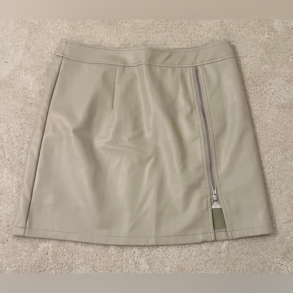 Alter’d state size Large in light greige